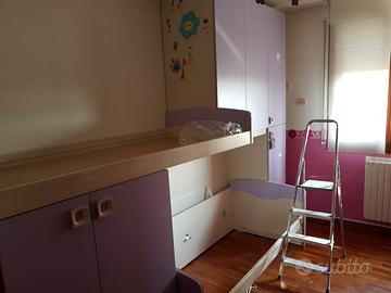 Camera con letto a castello soppalcato