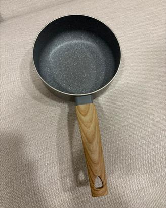 Pentola antiaderente piano induzione