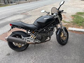 DUCATI MONSTER 900