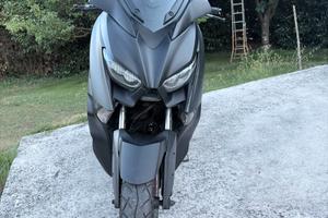 Xmax 125 anno 2020 colore nero
