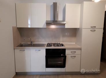Cucina componibile 255 cm