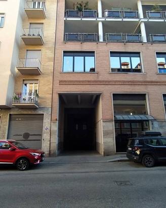 Box / Garage di 12 m² a Torino