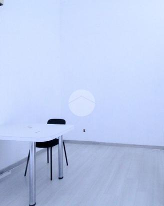 NEGOZIO A RIVOLTA D'ADDA