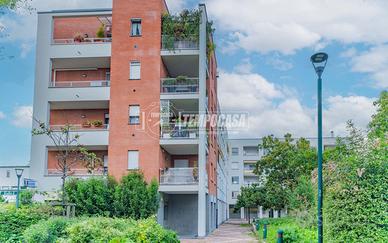 TRILOCALE CON TERRAZZO E BOX