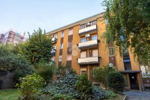 2 LOCALI A MILANO
