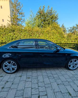 Audi A3 Sedan S Line - 1.4 TFSI COD 150 CV