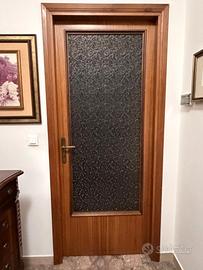 Porte in vero legno di noce con vetro