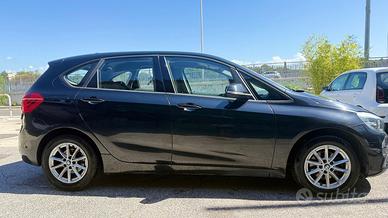 BMW 218d Active Tourer – Automatica, Diesel, Nera