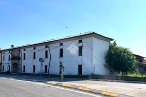 MULTILOCALE A POZZAGLIO ED UNITI