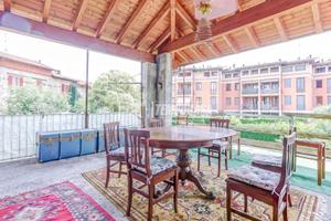 TERRATETTO CON AMPIO TERRAZZO IN CORTE, SENZA SPES