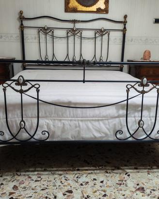 Letto Matrimoniale Vintage in Ferro Battuto