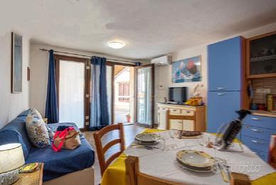 Badesi : bilocale in centro