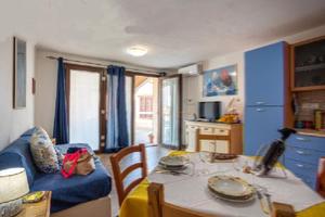 Badesi : bilocale in centro