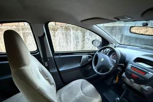 Peugeot  107 - 2006