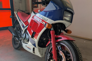 Honda vf 500 f2 targa oro fmi