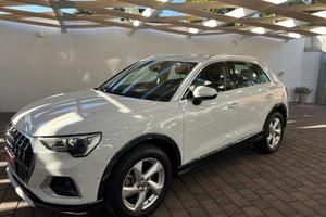 Audi Q3 40 TDI quattro S tronic Business Advanced