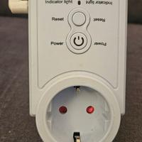 Presa GSM comando via SMS con sensore temperatura