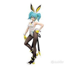 Miku hatsune bi cute bunnies street vers. action f