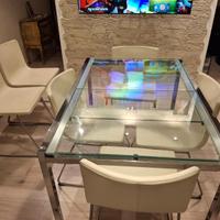 Tavolo in vetro temperato trasparente allungabile