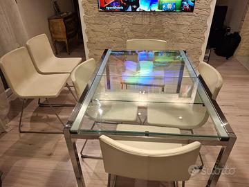 Tavolo in vetro temperato trasparente allungabile