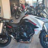Benelli trk702 con tris valigie omaggio