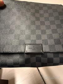 Louis Vuitton District PM