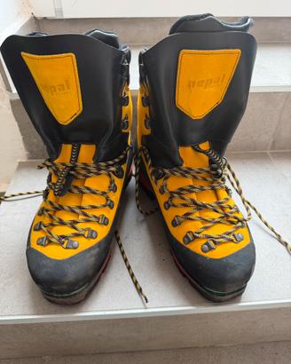 Scarponi da montagna La Sportiva 42.5