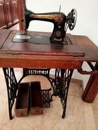 macchina da cucire Singer antica