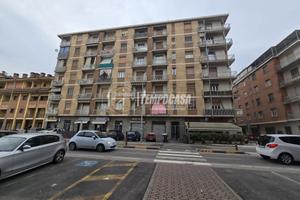 TRILOCALE RISTRUTTURATO COMODO AI SERVIZI