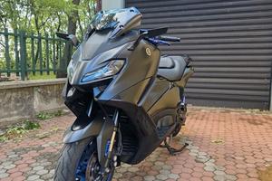 Yamaha TMAX 560