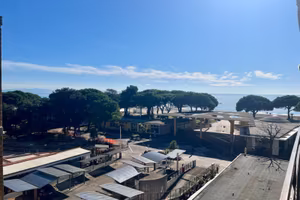 SUL VIALE PEDONALE BICAMERE ARREDATO TERMOAUTONOMO