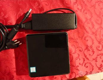 PC USFF Intel NUC8BEH
