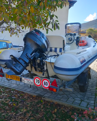 Gommone più motore 40 CV 4 tempi + carrello