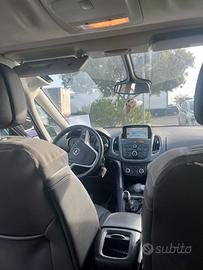 Opel Zafira turer