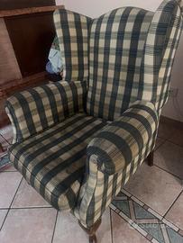 Poltrona stile inglese a quadri blu e bianco