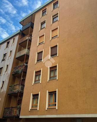 3 LOCALI A TRIESTE