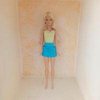 Barbie Fashionistas Bionda – Top Verde & Gonna Blu
