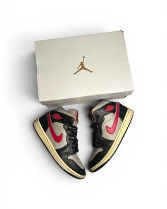 Air Jordan 1 Mid grigie rosse nere EU 37.5