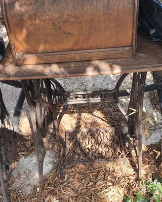 2 cchine da cucire antica originae Singer a pedale