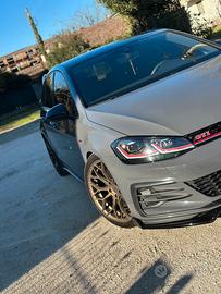Golf 7.5 GTI PERFORMANCE 245 allestimento TCR