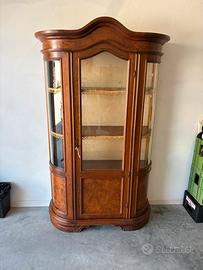 armadio/credenza vintage con vetrata e ripiani