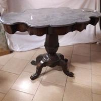 Tavolo a "biscotto" della prima meta' dell' 800