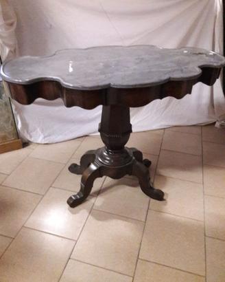 Tavolo a "biscotto" della prima meta' dell' 800