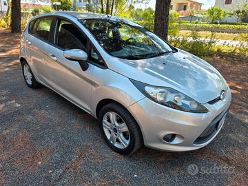 Ford Fiesta 1.4 5 porte Bz.- GPL Titanium