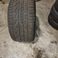 "PIRELLI gomme invernali 295/30 R20 97V"