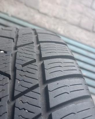 Gomme da neve Aygo 165/70 R15 T