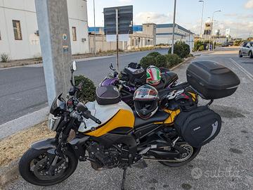Borse laterali e bauletto Yamaha Fazer fz1