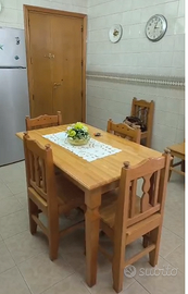 tavolo e 6 sedie interamente in legno