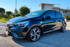 Renault Clio E-Tech Hybrid RS Line