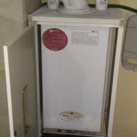 TV SAMSUNG DI 42 POLLICI E CALDAIA/RADIATORI